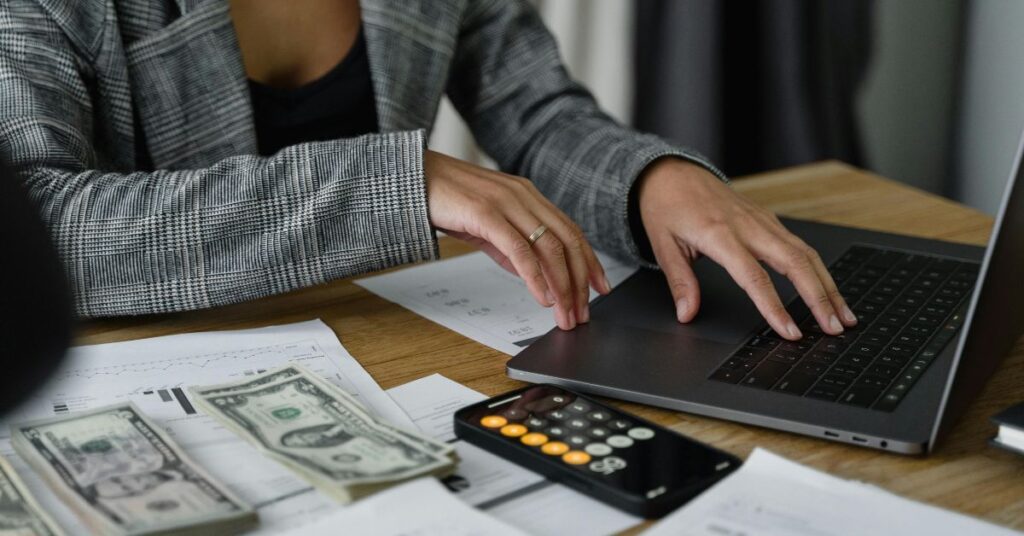 The Reinvention Lab Sandy Linda | Invest in Yourself: How to Rebuild After Loss with Financial Portfolio Strategies